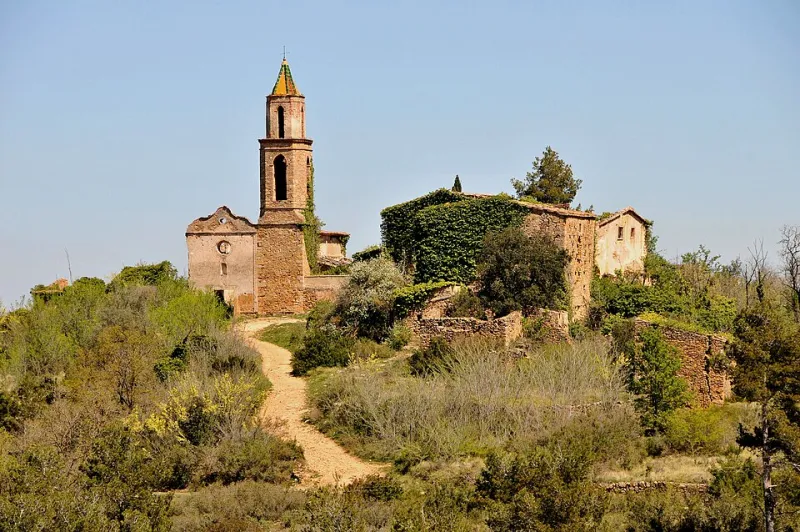 Cuando España respira: por qué los mejores viajes ocurren cuando nadie más viaja